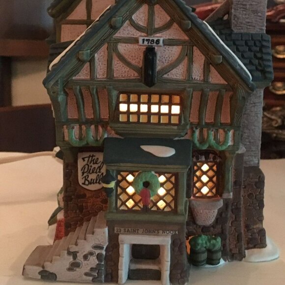 Dept 56 Pied Bull Inn Dickens Village Lighted Christmas Decoration from 1993 - Picture 7 of 10